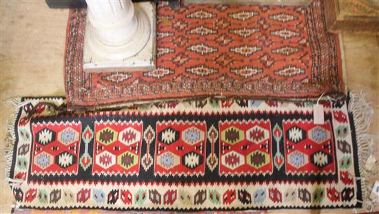 Saddle bag and Kelim runner(-)